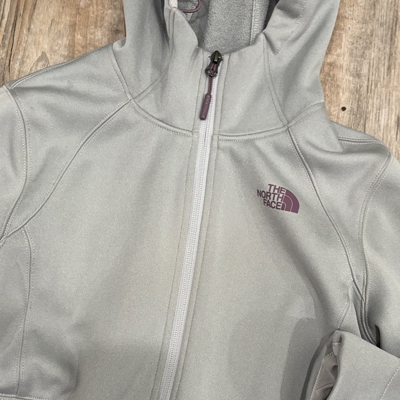 The North Face Women's Gray Ski Jacket Size Medium - Picture 3 of 8